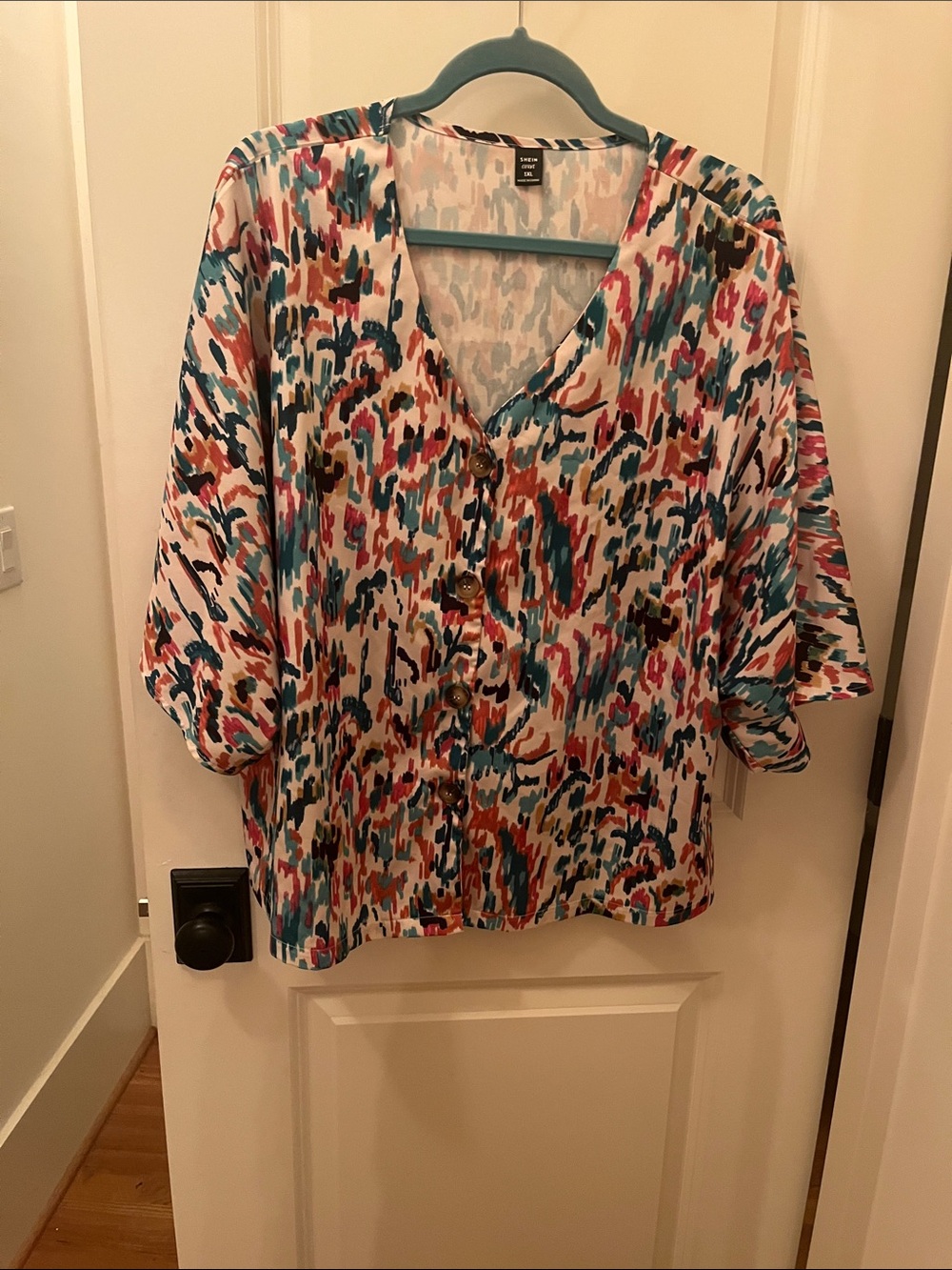 ❤️ 6 for 20 ❤️  SHEIN Multicolor V-Neck Button-Front Blouse 1xl